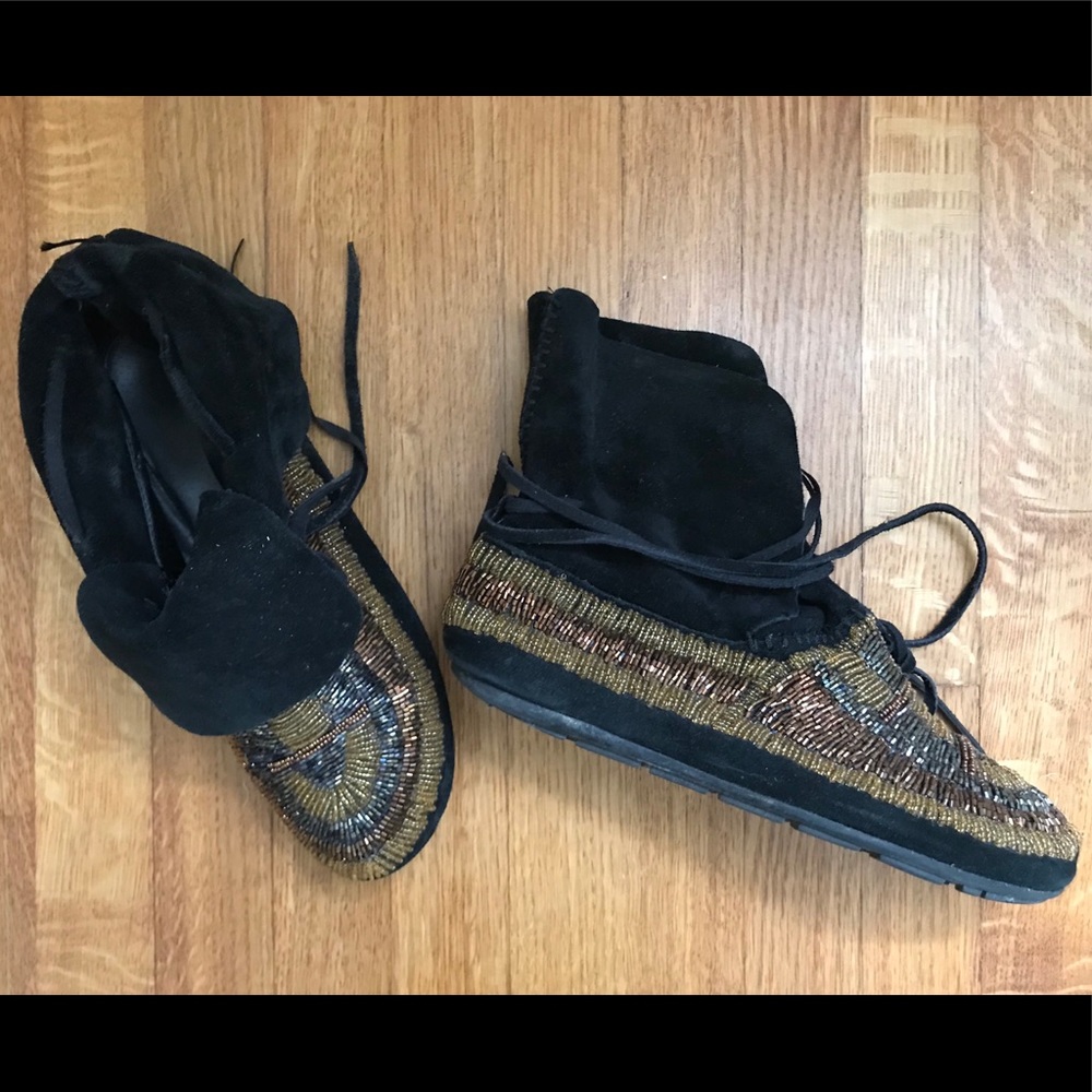 House of Harlow 1960 beaded moccasin